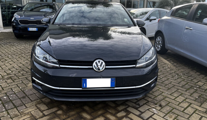 Volkswagen Golf pieno