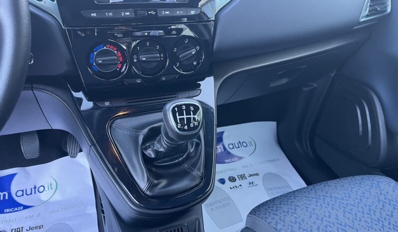 Lancia Ypsilon pieno