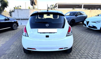 Lancia Ypsilon pieno