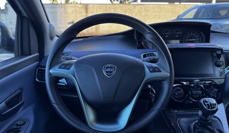 Lancia Ypsilon pieno